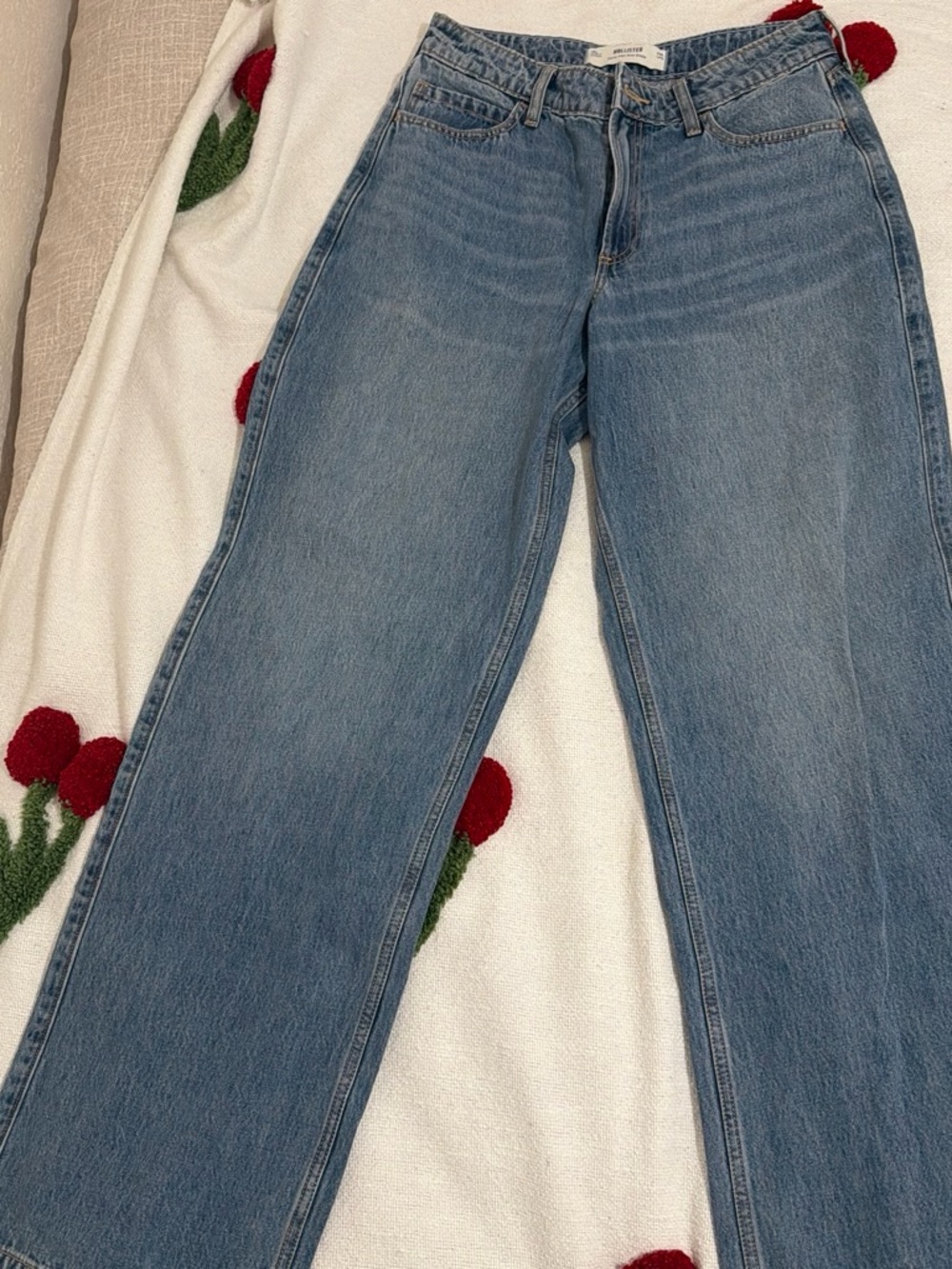 Brand new Hollister Light Blue High-Rise Straight Jeans
